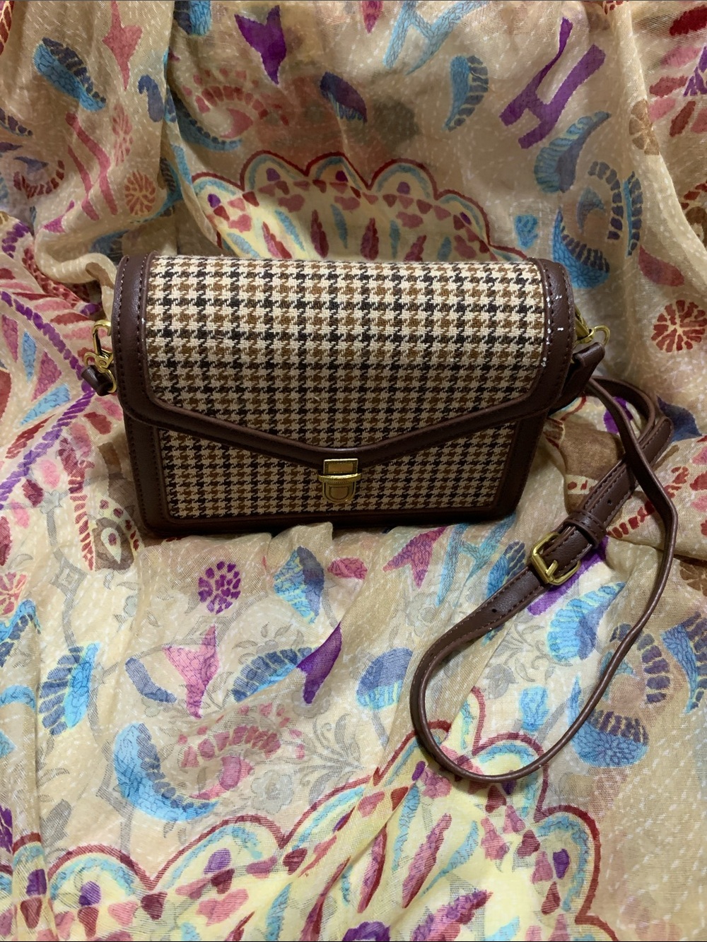 Classic Houndstooth Crossbody Bag in Brown